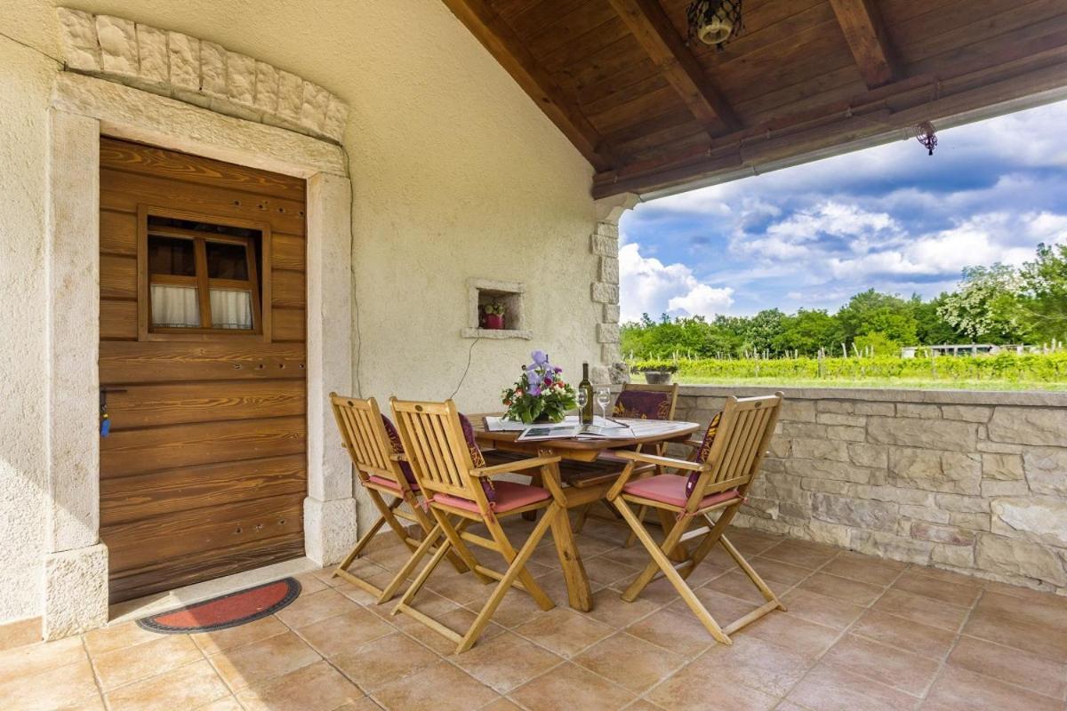 Galant In Prkacini Žminj Exterior foto